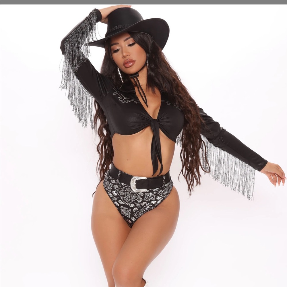 Fashion Nova sexy black cowgirl costume- s/m